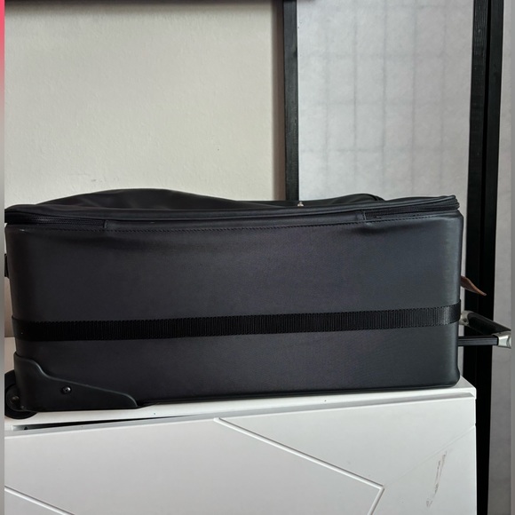 JON HART TRAVEL LUGGAGE - Picture 3 of 14